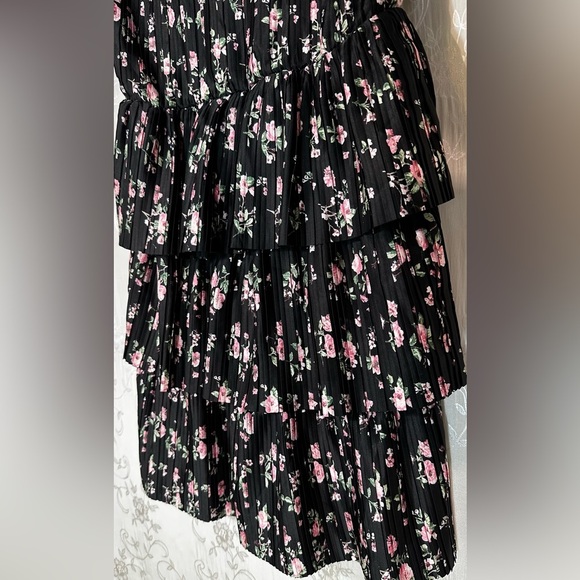 WAYF Floral Ruffled Mini Dress Puff Sleeve Size Small (NWT) - Picture 9 of 9